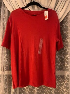 GAP Women's Bright Red Short Sleeve Crew Tee